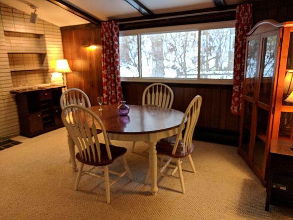 4th image of 555 Brittany Dr