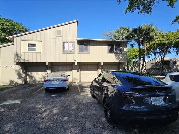 5870 NW 21st St #45, Fort Lauderdale, FL 33313