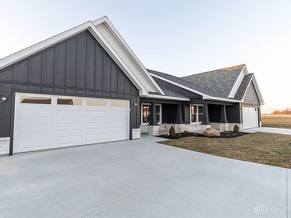 3rd image of 14 Oakley Ct