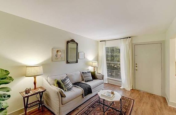 5th image of 5623 Woodrow Ave APT 27