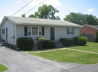 1403 Loweland Dr, Martinsburg, WV 25401