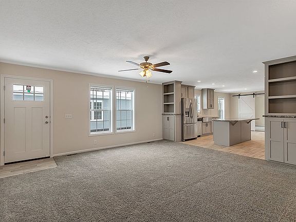 3rd image of 8586 Boyer Dr