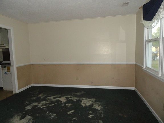 2nd image of 525/527 Elm Street