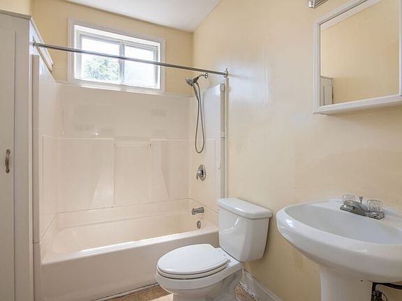 5th image of 1720 Cullman Ave #3