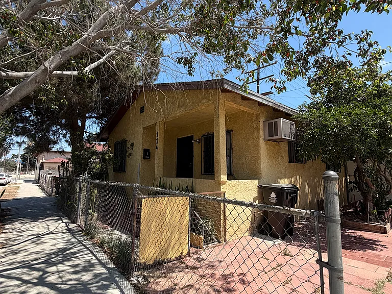 114 S Fresno St — Photo 49
