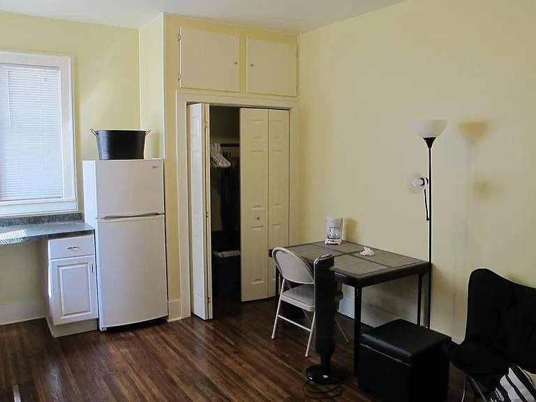 43 Vick Park #1A — Photo 9