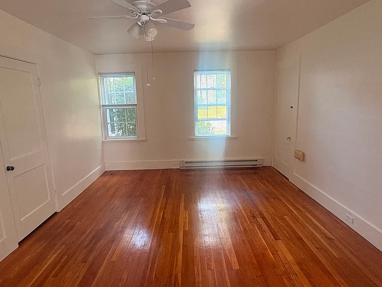 17 Oak St #1 — Photo 2