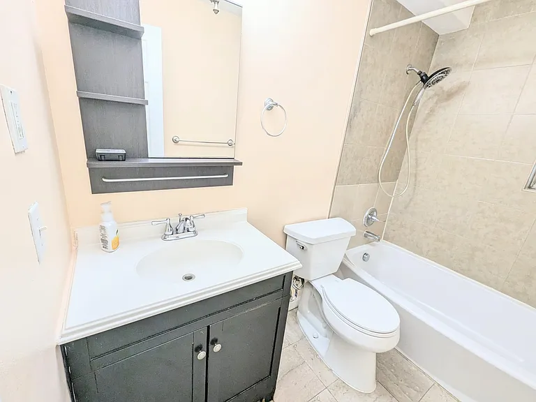 289 Main St #L — Photo 17