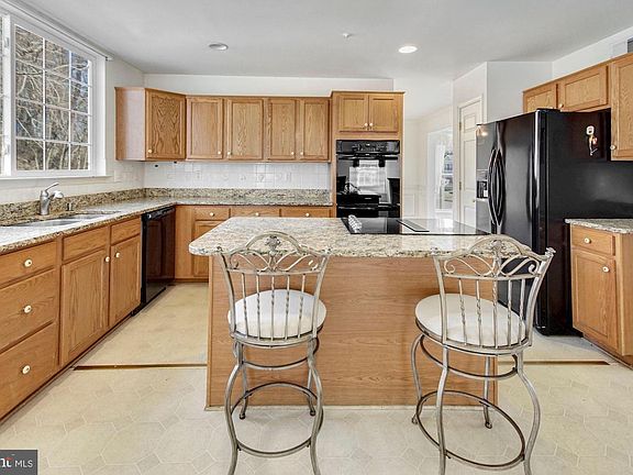 5th image of 5405 Melwood Park Ave