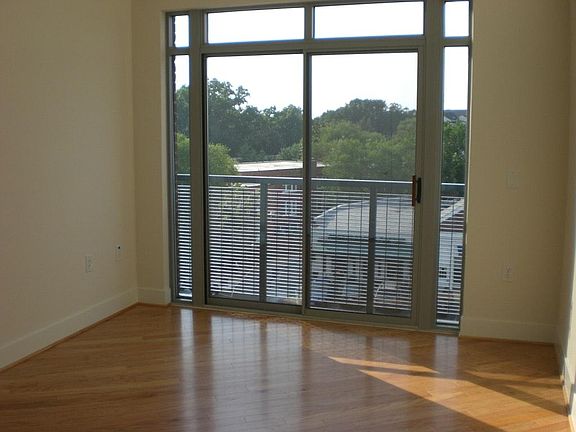 4th image of 1800 Wilson Blvd #448