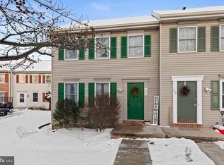 30 Cranfield Ct, Elizabethtown, PA