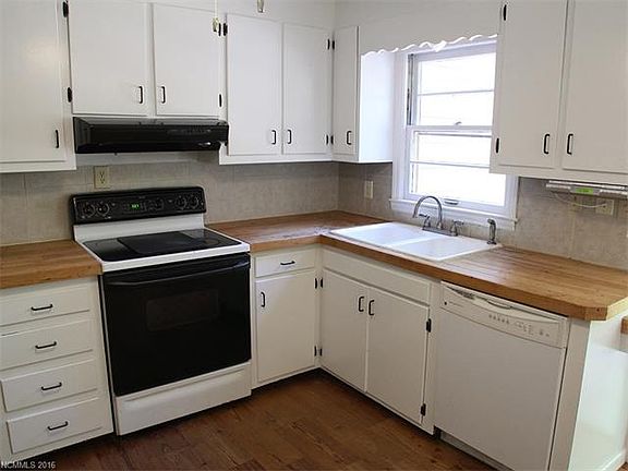 4th image of 2206 Harden Cir