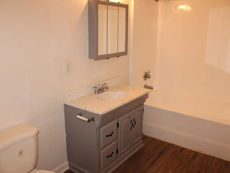 12100 Birch Ave — Photo 24