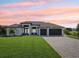 35 Medalist Ct, Rotonda West, FL 33947