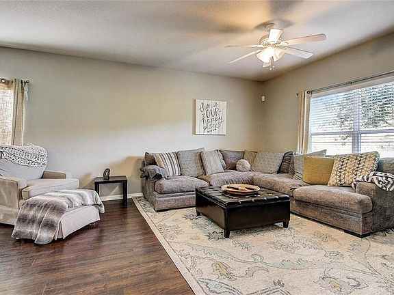 2nd image of 2616 Golden Antler Ln