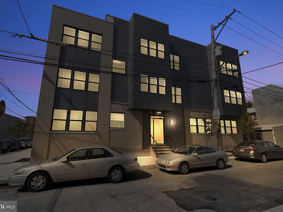 1st image of 207 E Allen St Unit 8