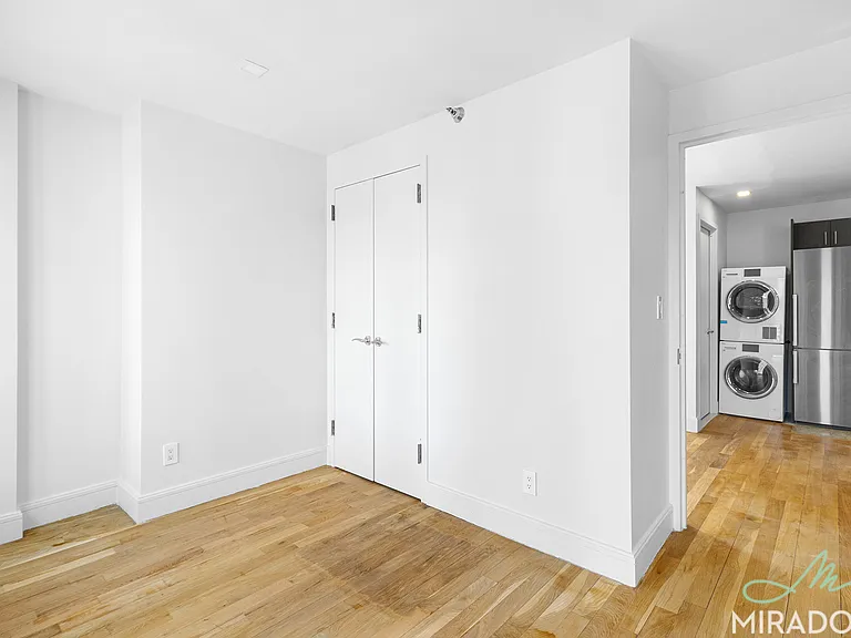 636 E 11th St #5F — Photo 9