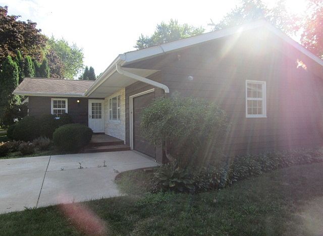 1st image of 434 Mary Ln