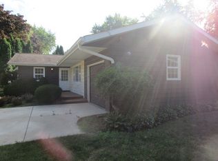 434 Mary Ln, Crystal Lake, IL 60014