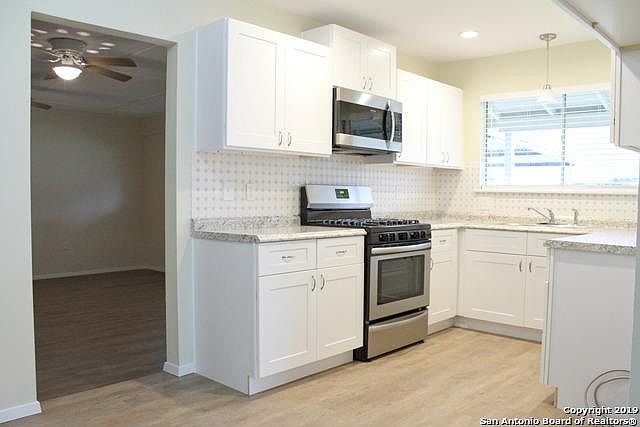 1st image of 4214 Diamondhead Dr