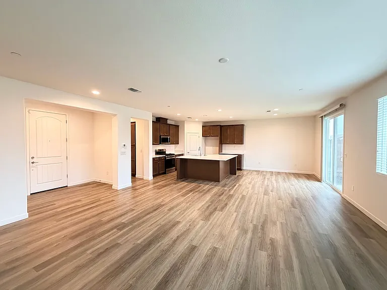 1858 Morro Ct — Photo 6