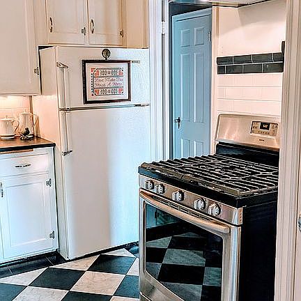 5th image of 211 Park Pl
