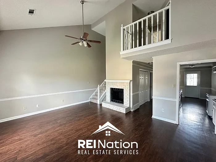 3 bed, 2.0 bath, 1410 sqft, $1,395 — Photo 3
