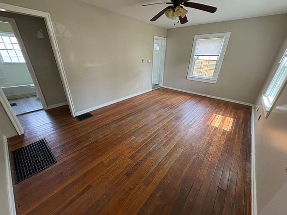 2nd image of 1028 E 19th Ave
