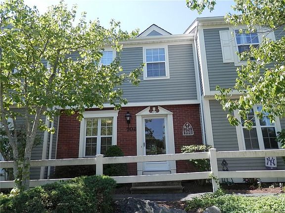 5th image of 702 Twin Brook Ct
