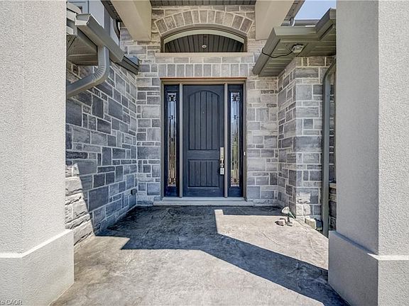 4th image of 248 Evens Pond Cres