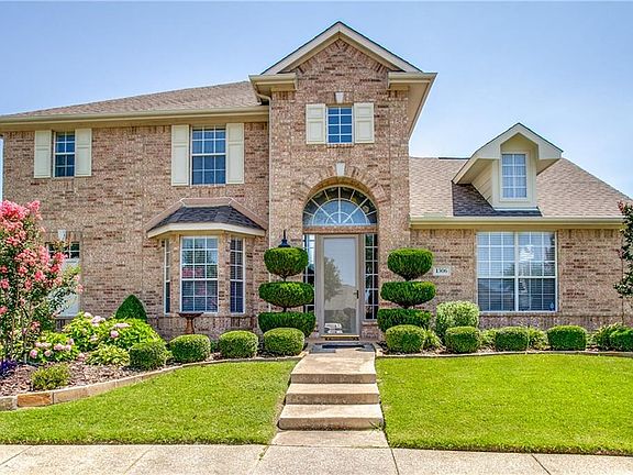 2nd image of 1506 Blakes Way