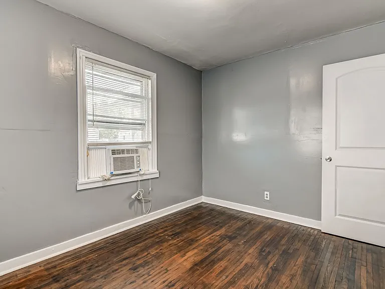 759 E Lawrence St — Photo 21
