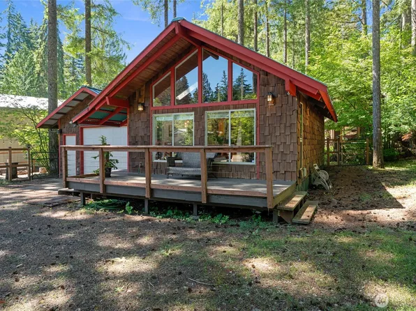 570 N Duckabush Drive W, Hoodsport, WA 98548