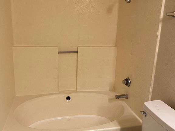 5th image of 659 Parkview Dr