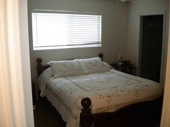 4th image of 248 N Humphrey Bogart Way