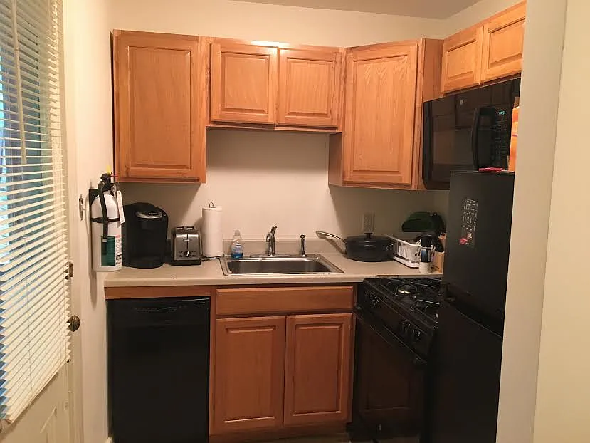117 Dewitt Place - 3 — Photo 4