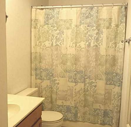 5th image of 400 Peachtree Ln