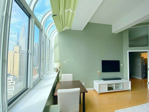 4th image of 310 E 46th St APT 24U