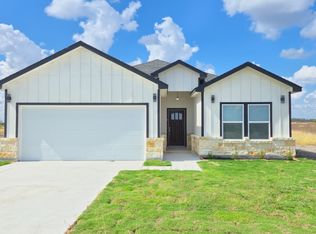 802 CR 520, Dhanis, TX 78850