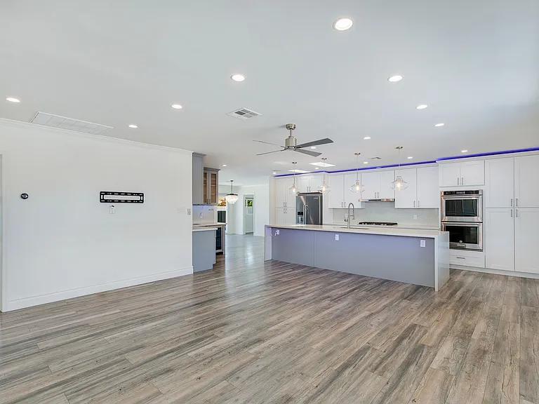 8224 E Virginia Ave — Photo 7