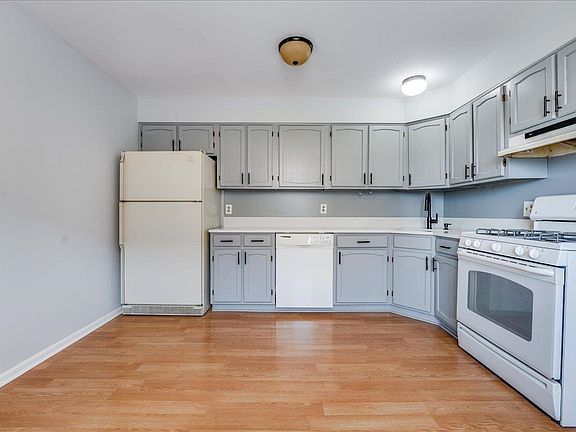 4th image of 410 Paterson Ave Building A-2