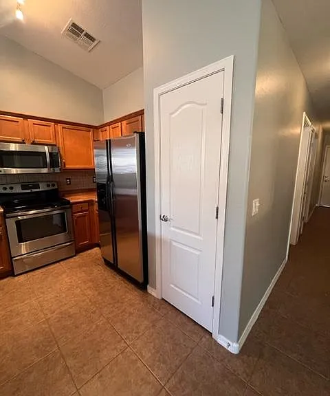 17564 W Evans Dr — Photo 5