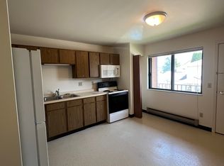 1119 12th St #4, Baraboo, WI 53913