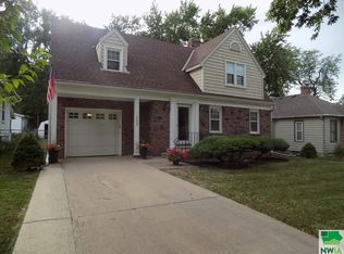 1221 S Paxton St, Sioux City, IA 51106