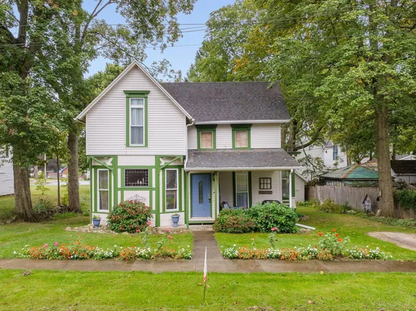 208 E Jefferson St, Cassopolis, MI 49031