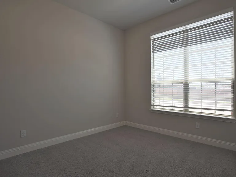 219 Lexington Ave — Photo 15
