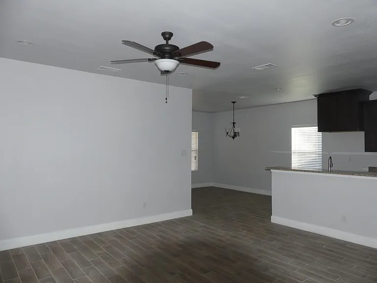 1903 Morgan St — Photo 3