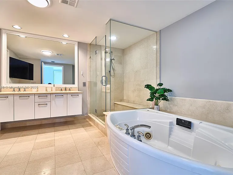 3101 S Ocean Dr — Photo 14