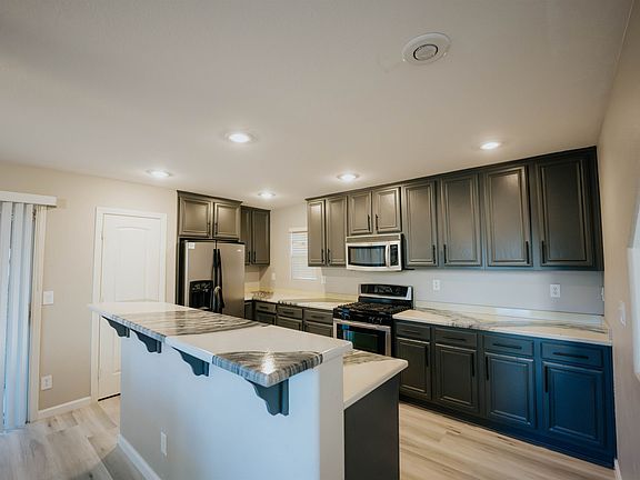 5th image of 10479 Wildflower Gully St