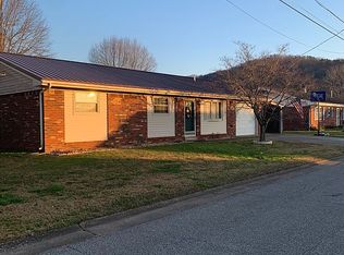 1359 Riverdale Est, Winfield, WV 25213